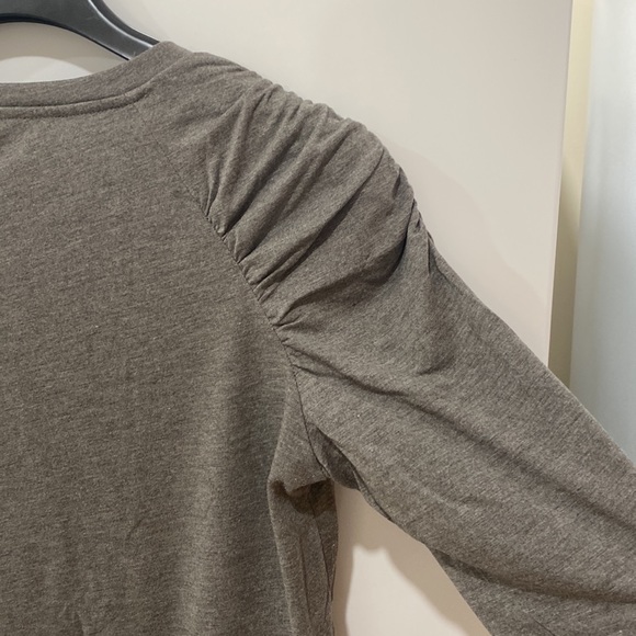 **NWOT ** PUFF SLEEVE STRIPED T SHIRT - Picture 6 of 7